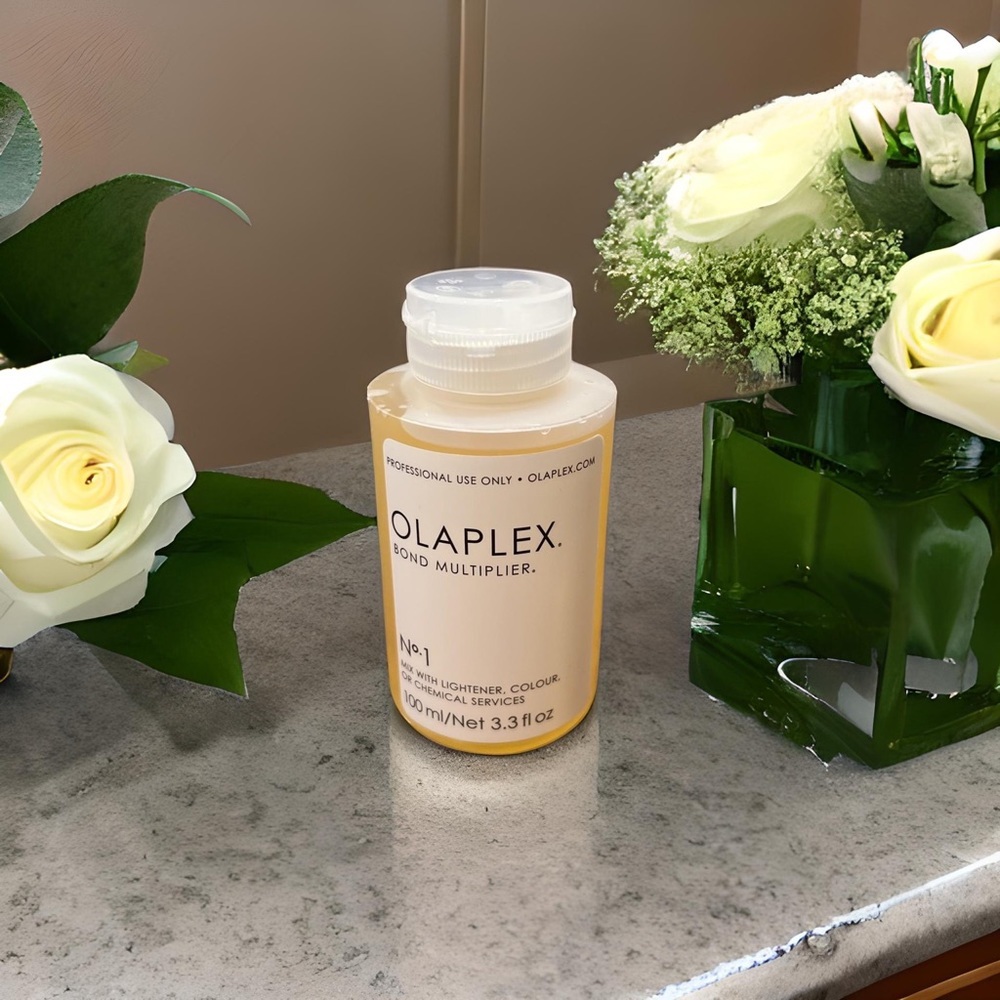 Traveling Stylist Kit: 1 Olaplex # 1 - Picture 1 of 1